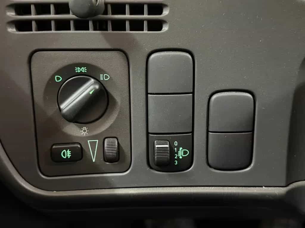 Saab 9-5 2.0t Ecopower 1.Hand  TÜV & Service - NEU 02/2000-photo-14