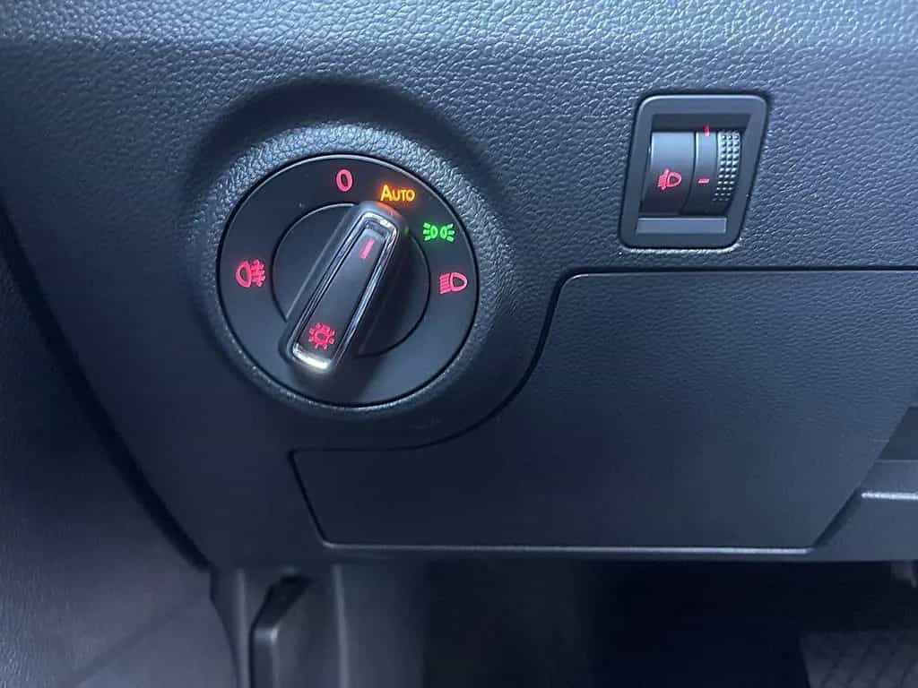 Seat Ibiza 1.0 TSI DSG Style NAV Apple&Andro SHZ PDC 09/2019-photo-18