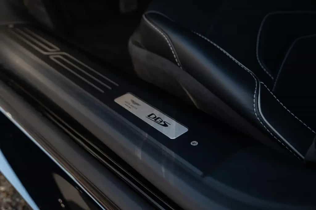 Aston Martin DBS 5.2 V12 11/2019-photo-13