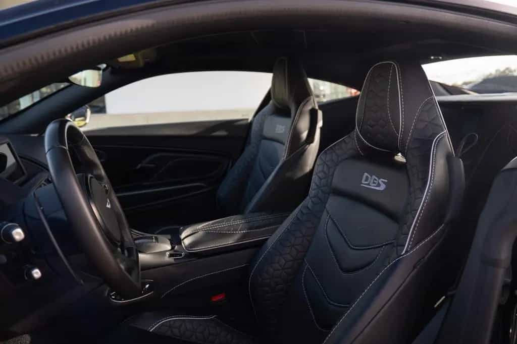Aston Martin DBS 5.2 V12 11/2019-photo-18
