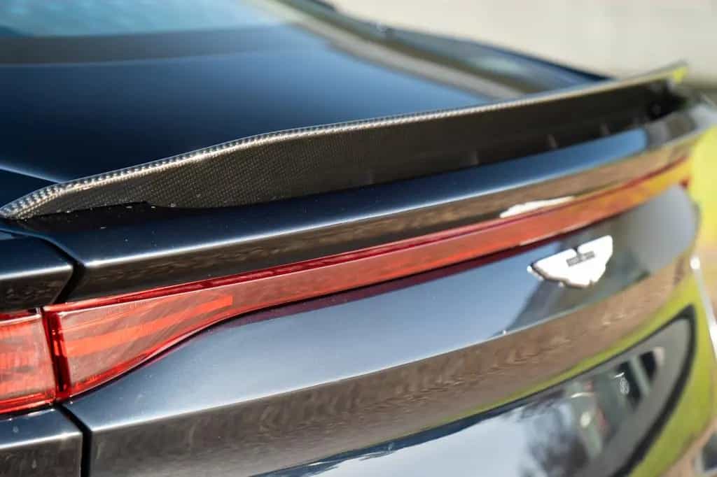 Aston Martin DBS 5.2 V12 11/2019-photo-28