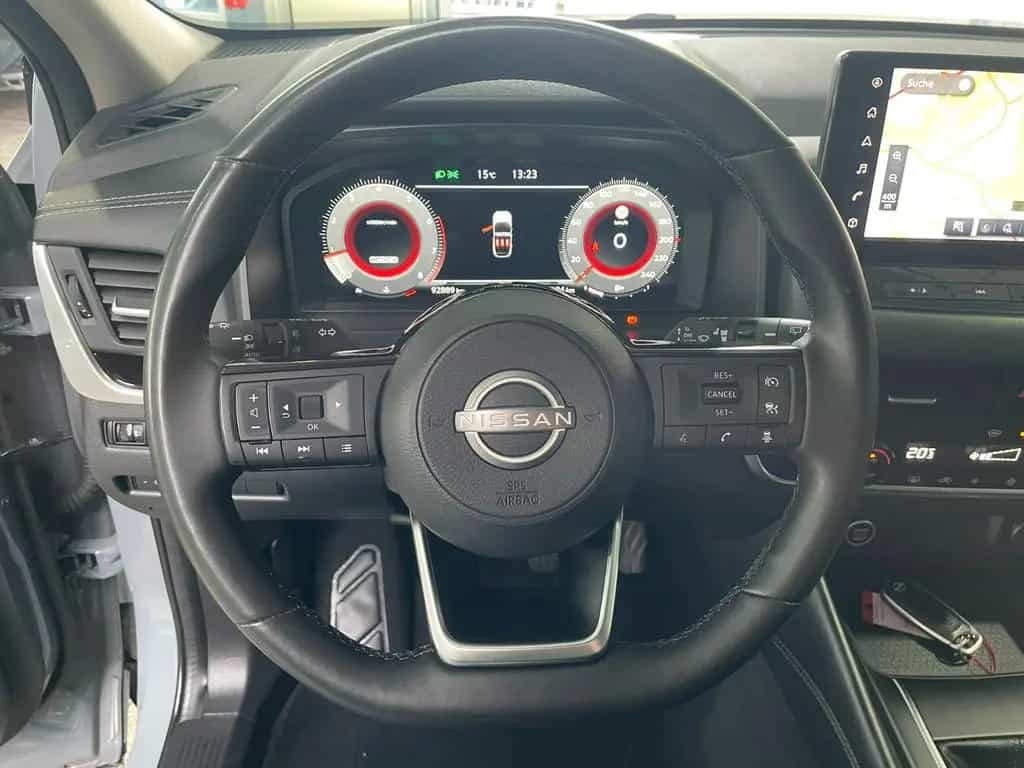 Nissan Qashqai 1.3 DIG-T N-Connecta LED ACC 360° RFK 02/2024-photo-11