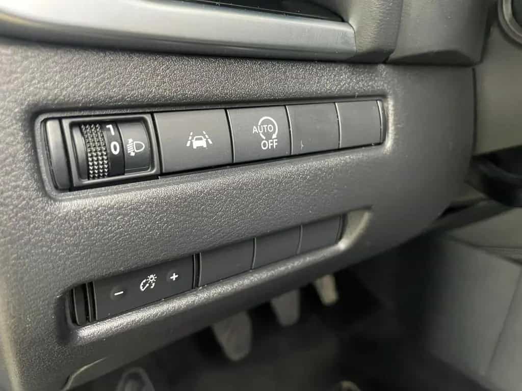 Nissan Qashqai 1.3 DIG-T N-Connecta LED ACC 360° RFK 02/2024-photo-27