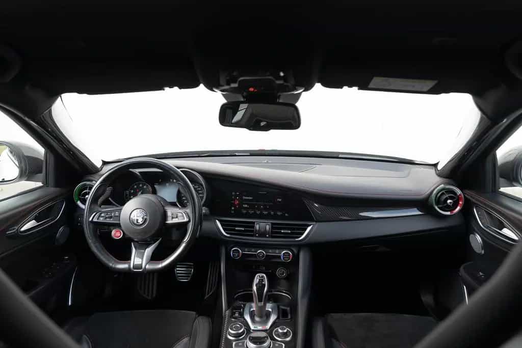 Alfa Romeo Giulia Quadrifoglio 2.9 *Bi-XENON*CARBON*SPARCO* 04/2022-photo-27