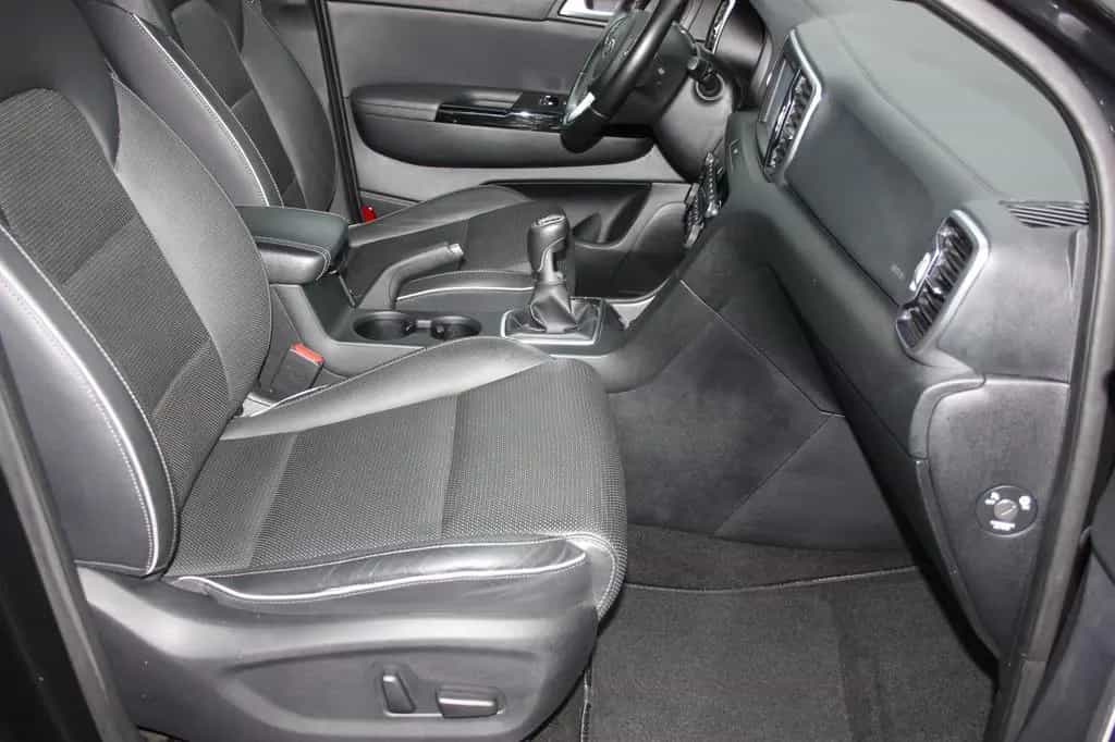 Kia Sportage 1.6GDi DREAM Leder/Navi/Cam/Tem/Pdc/Ahk 08/2017-photo-16