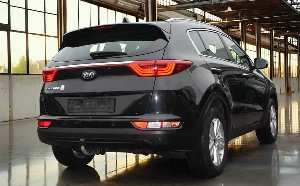 Kia Sportage 1.6GDi DREAM Leder/Navi/Cam/Tem/Pdc/Ahk 08/2017-photo-9