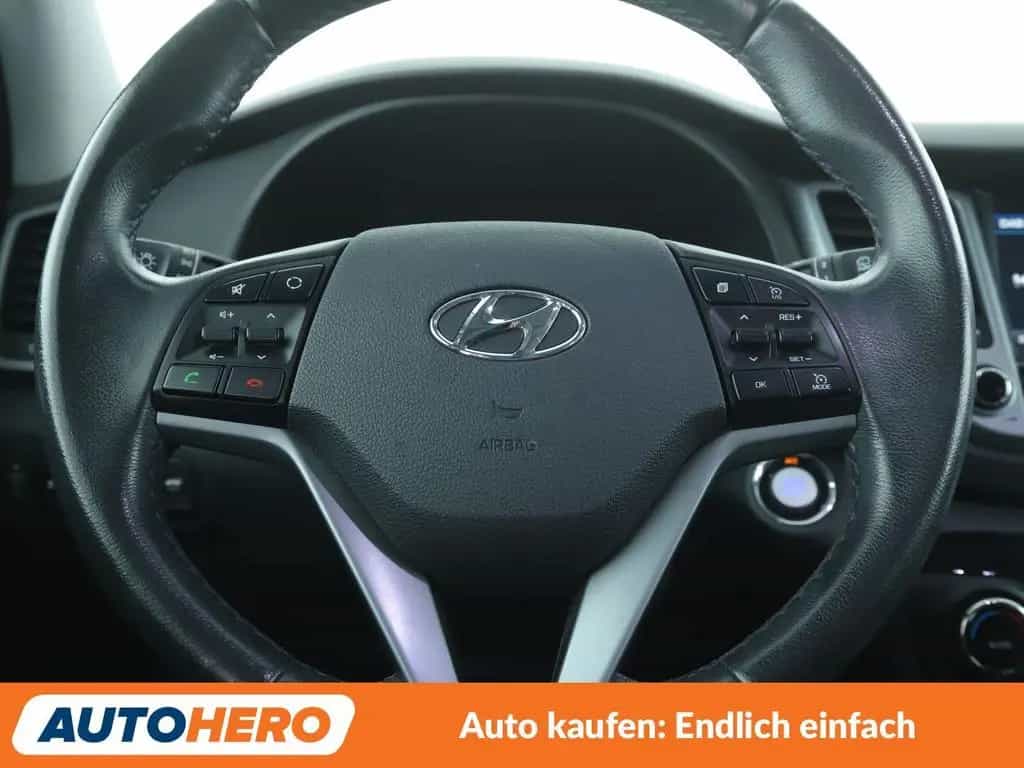 Hyundai TUCSON 2.0 CRDi Premium 4WD Aut.*NAVI*PLA*CAM* 09/2015-photo-18