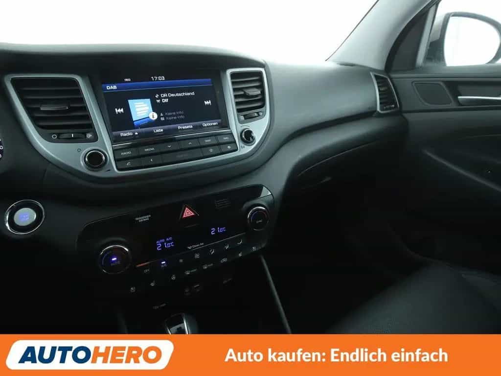 Hyundai TUCSON 2.0 CRDi Premium 4WD Aut.*NAVI*PLA*CAM* 09/2015-photo-24