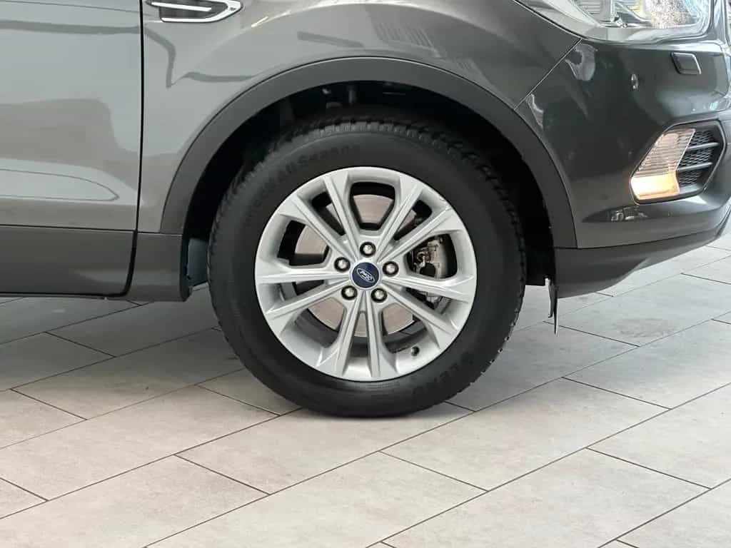 Ford Kuga 1,5 EcoBoost 4x4 Titanium Navi*Xenon* 06/2019-photo-4