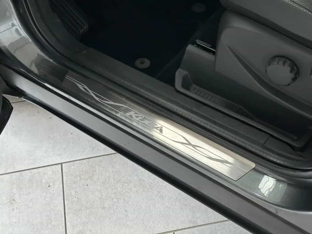 Ford Kuga 1,5 EcoBoost 4x4 Titanium Navi*Xenon* 06/2019-photo-6