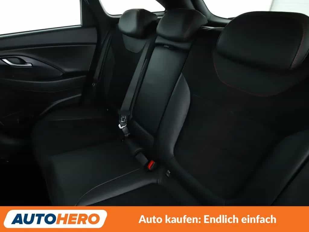 Hyundai i30 1.5 T-GDI Mild-Hybrid N Line Aut.*NAVI*LED* 09/2022-photo-13