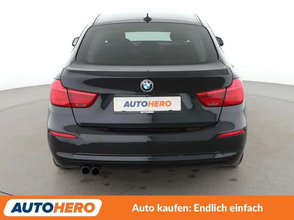 BMW 3 Series 330i GT Sport Line Aut.*NAVI*HUD*LED*ACC* 11/2016-photo-4