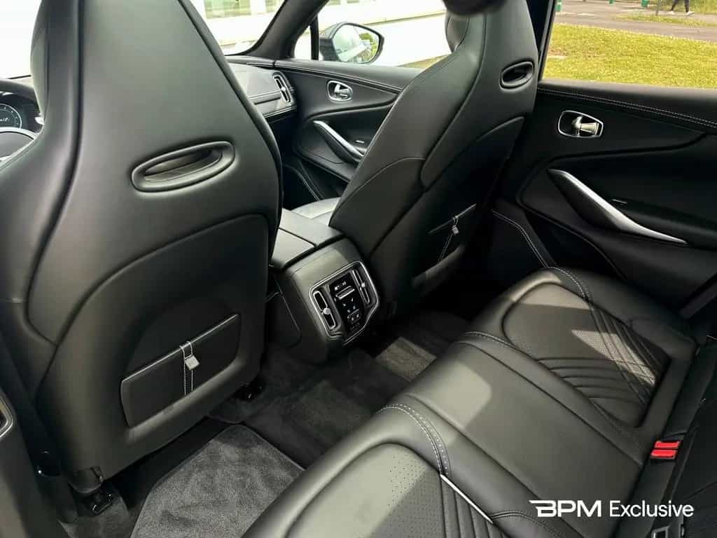 Aston Martin DBX 4.0 V8 04/2021-photo-16