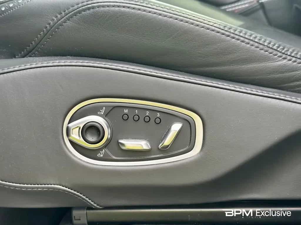 Aston Martin DBX 4.0 V8 04/2021-photo-19