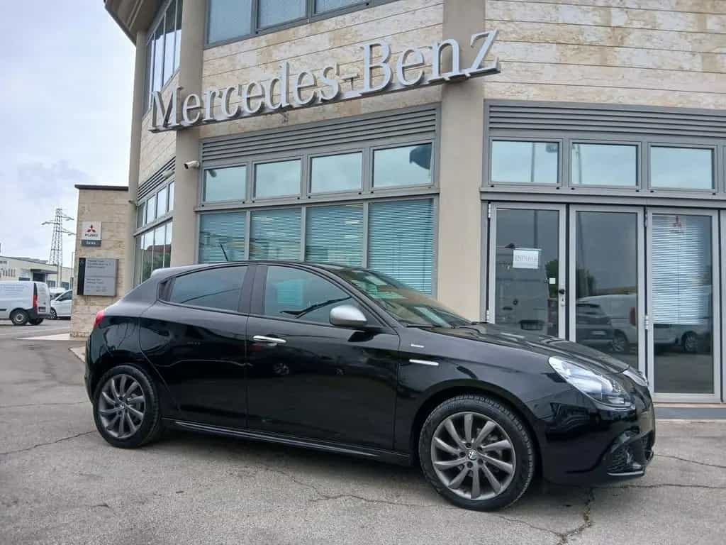 Alfa Romeo Giulietta 1.6 JTDm-2 105 CV Veloce 05/2013-photo-1