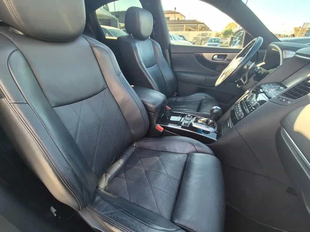 Infiniti QX70 3.0 diesel V6 AT S Premium 04/2015-photo-10
