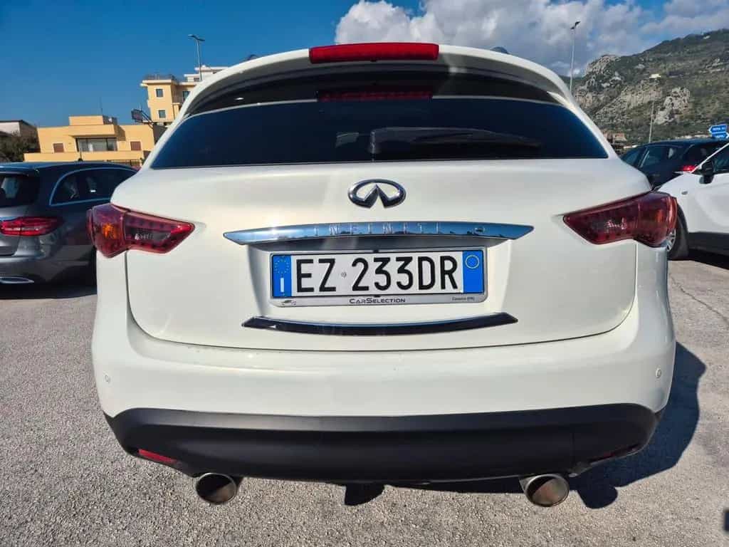 Infiniti QX70 3.0 diesel V6 AT S Premium 04/2015-photo-4