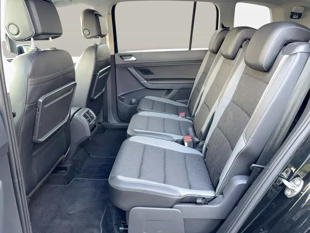 Volkswagen Touran Comfortline 1,5 l TSI Navigation ACC Rück 07/2025-photo-11