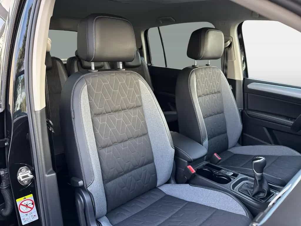 Volkswagen Touran Comfortline 1,5 l TSI Navigation ACC Rück 07/2025-photo-18