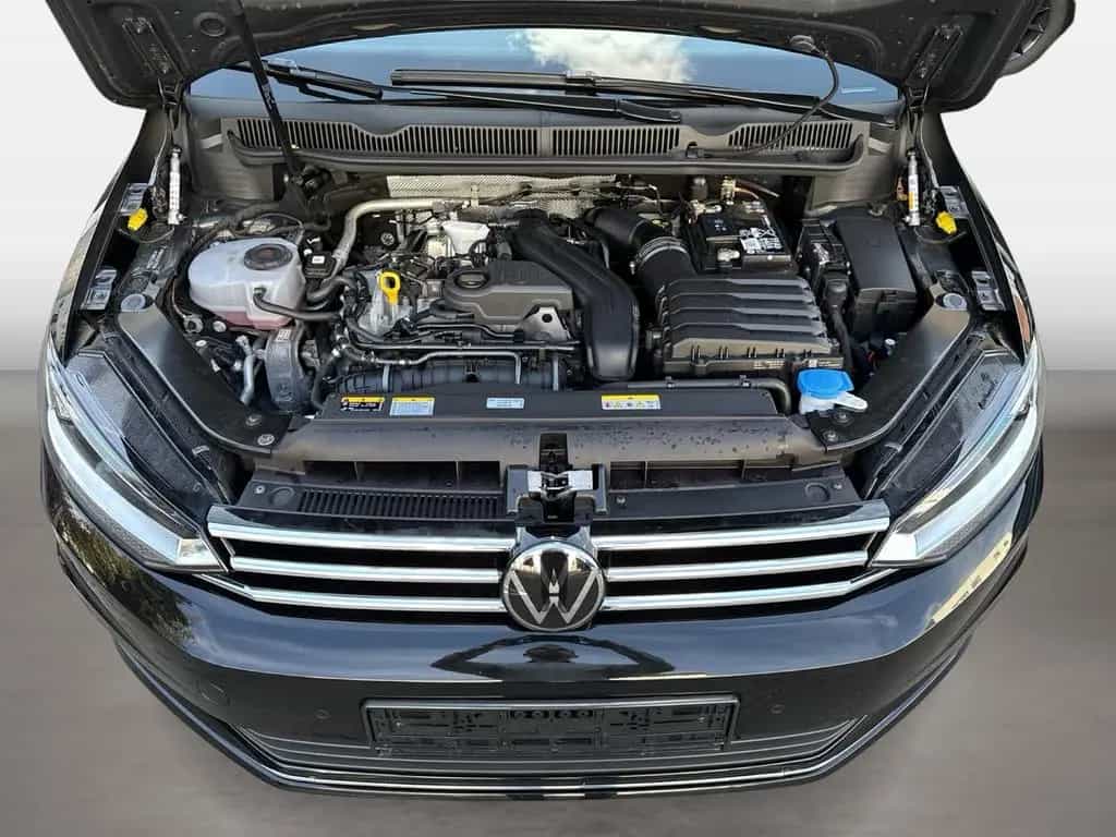 Volkswagen Touran Comfortline 1,5 l TSI Navigation ACC Rück 07/2025-photo-19