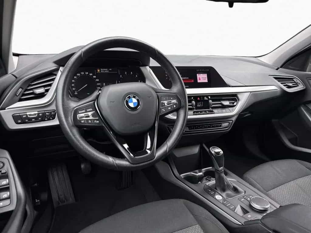 BMW 1 Series 118i Advantage LED Tempo DAB ActiveGuard PDC 16" 01/2022-photo-11