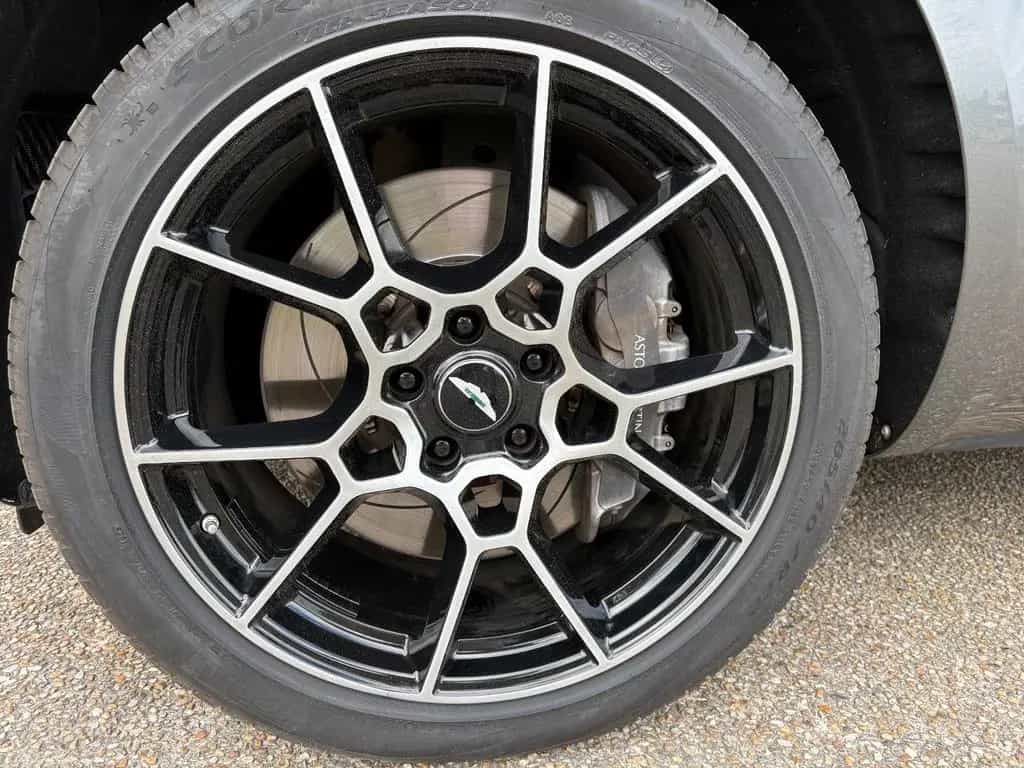 Aston Martin DBX 4.0 V8 12/2021-photo-15