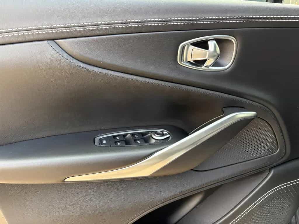 Aston Martin DBX 4.0 V8 12/2021-photo-19