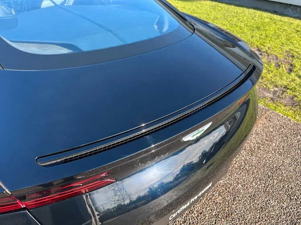 Aston Martin DB11 5.2 V12 AMR 03/2017-photo-10