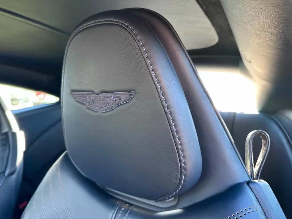 Aston Martin DB11 5.2 V12 AMR 03/2017-photo-17