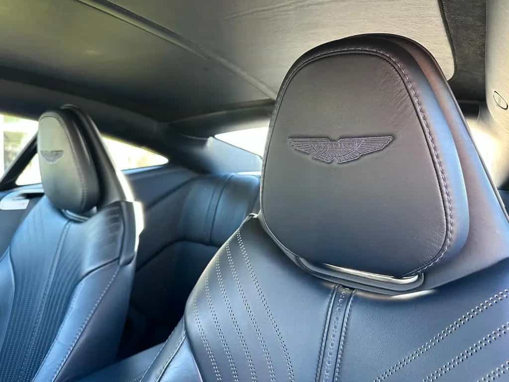 Aston Martin DB11 5.2 V12 AMR 03/2017-photo-18