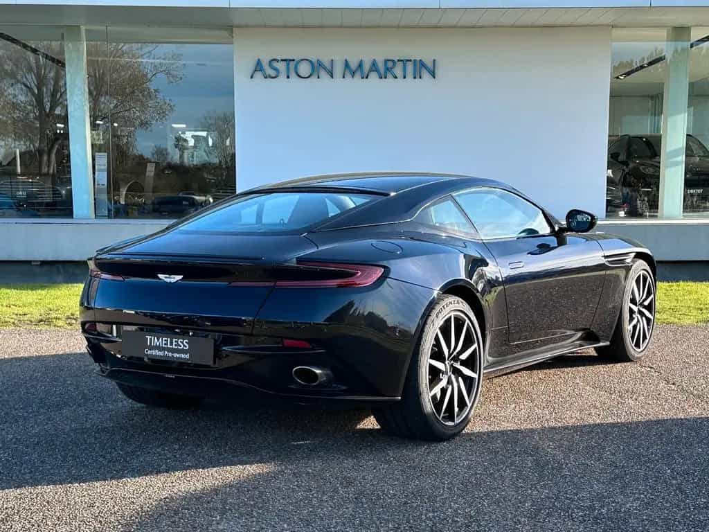 Aston Martin DB11 5.2 V12 AMR 03/2017-photo-3