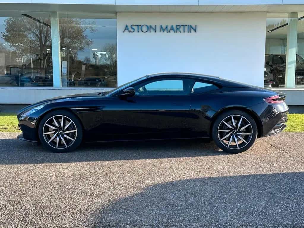 Aston Martin DB11 5.2 V12 AMR 03/2017-photo-7
