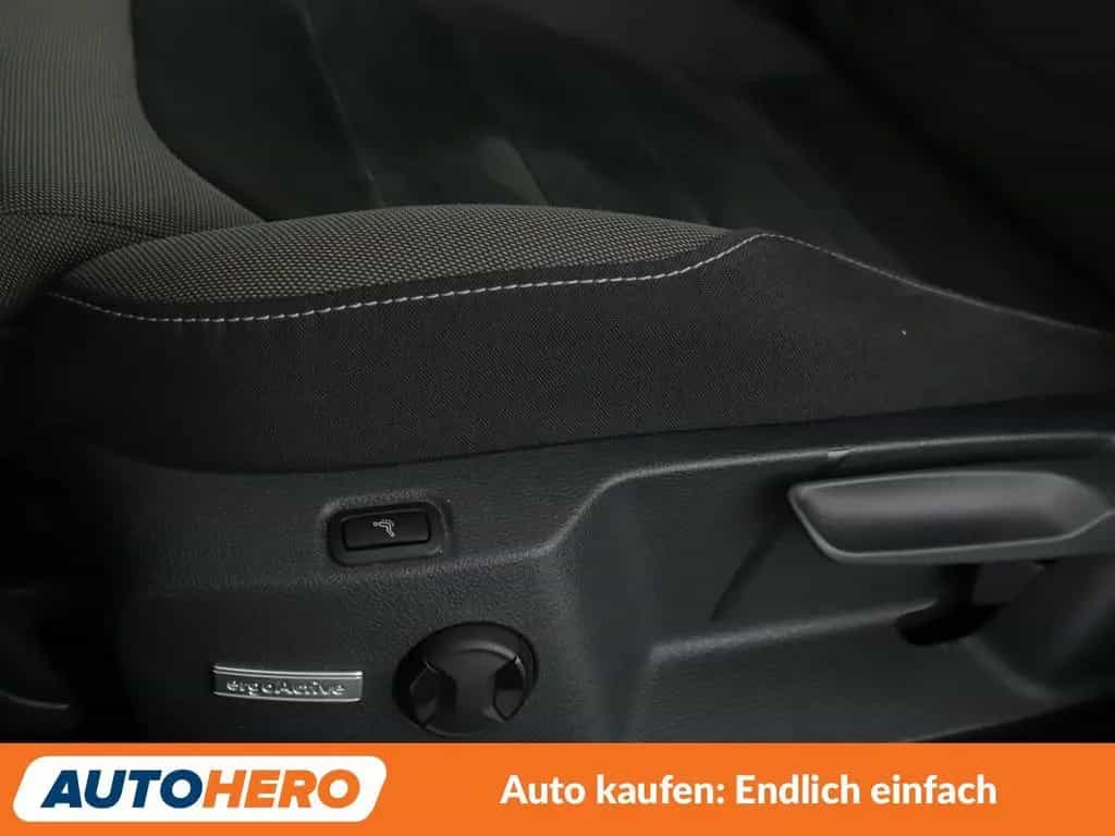 Volkswagen Golf VII 1.5 TSI ACT Highline BMT Aut.*NAVI*LED* 07/2019-photo-24