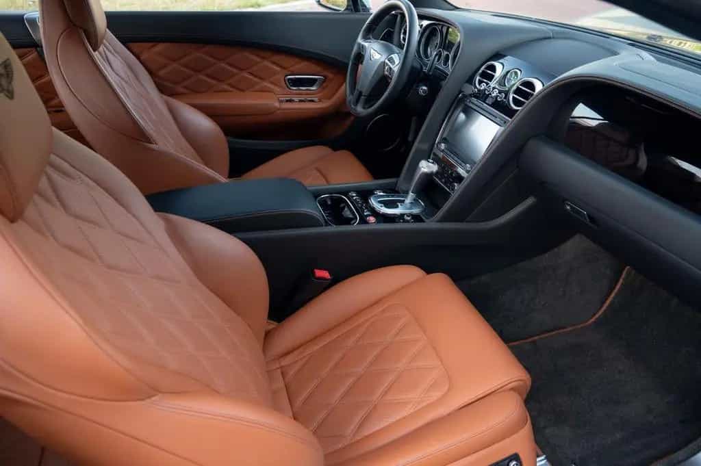 Bentley Continental GT 4.0 V8 Mulliner 11/2012-photo-39