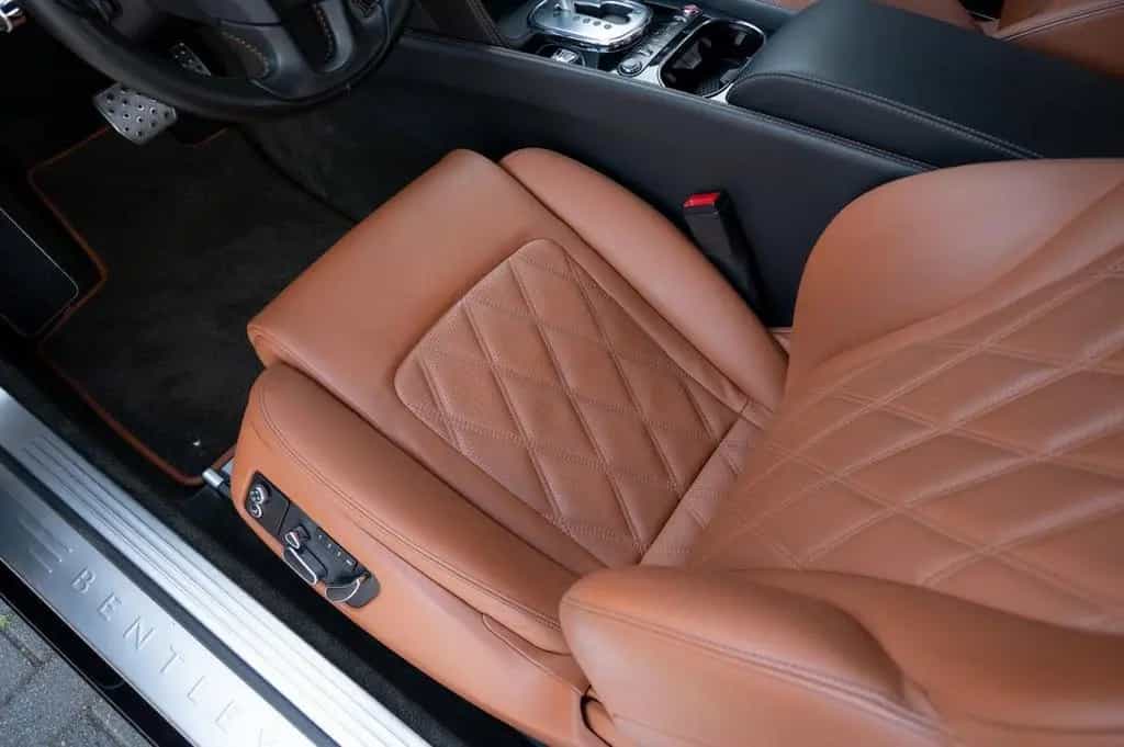 Bentley Continental GT 4.0 V8 Mulliner 11/2012-photo-42