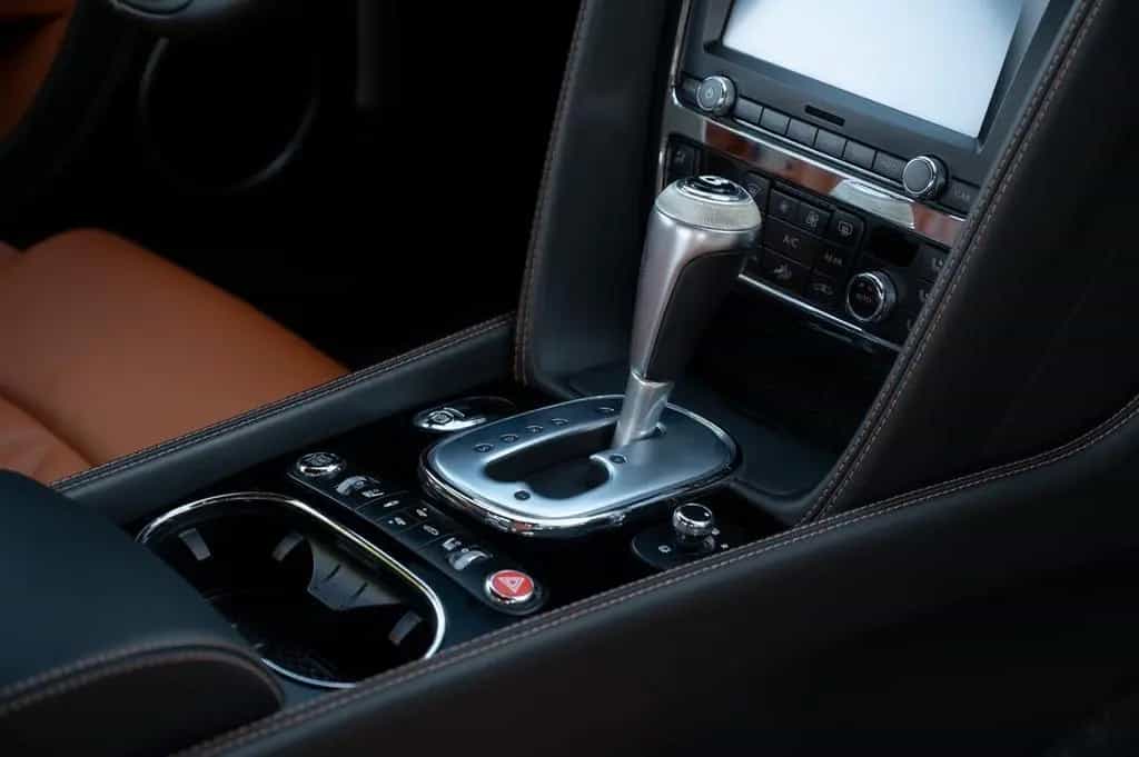 Bentley Continental GT 4.0 V8 Mulliner 11/2012-photo-45