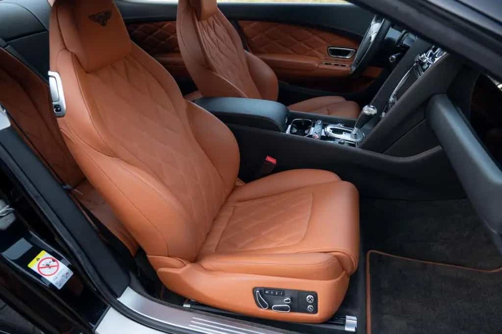 Bentley Continental GT 4.0 V8 Mulliner 11/2012-photo-8