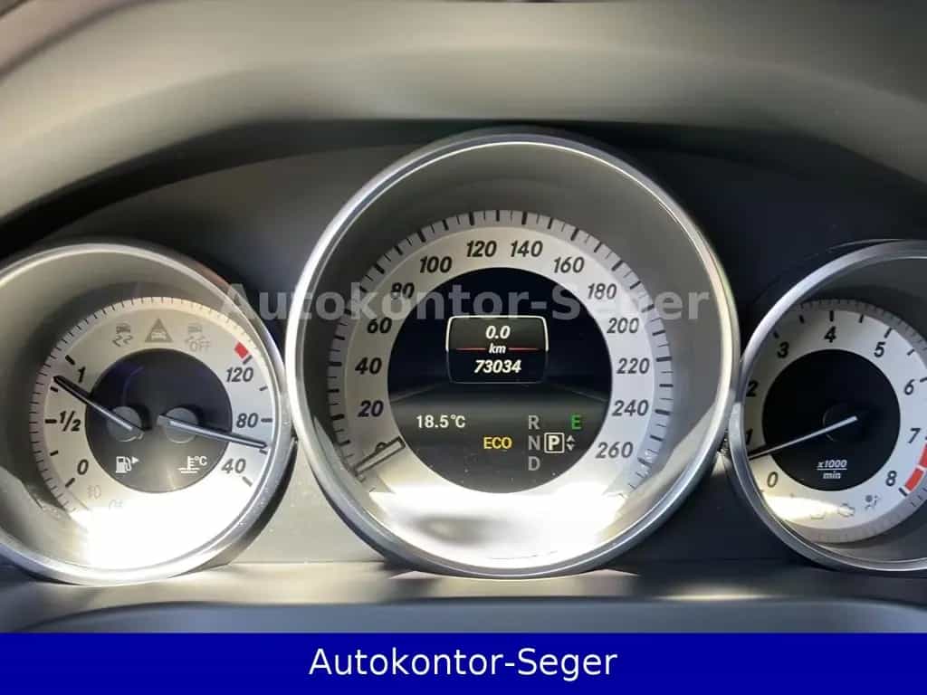 Mercedes-Benz E-Class 200 Cabrio Sport Edition 04/2016-photo-42