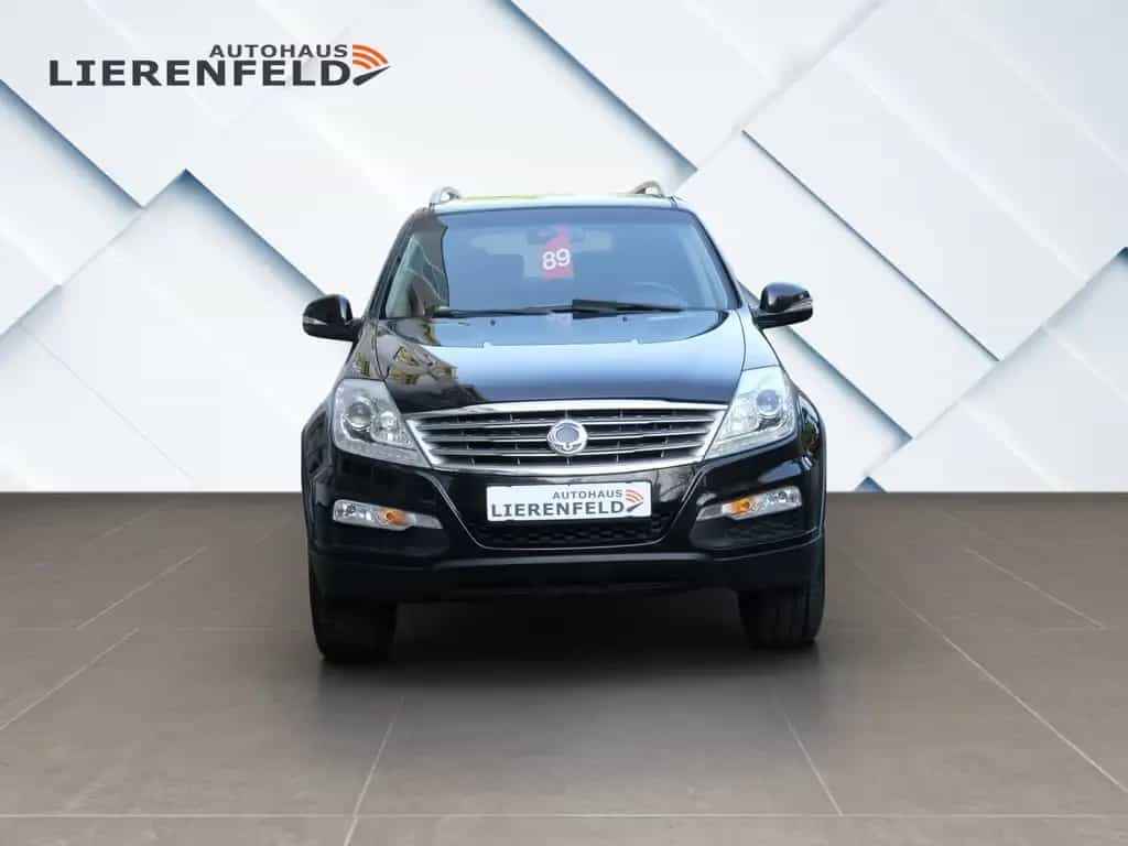 Ssangyong REXTON 2.0 TD Sapphire 4x4 7 Sitze AHK 08/2015-photo-2