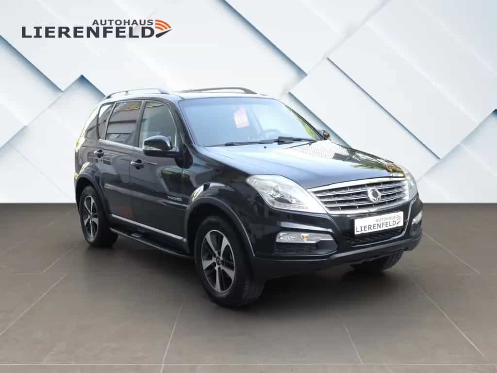 Ssangyong REXTON 2.0 TD Sapphire 4x4 7 Sitze AHK 08/2015-photo-4