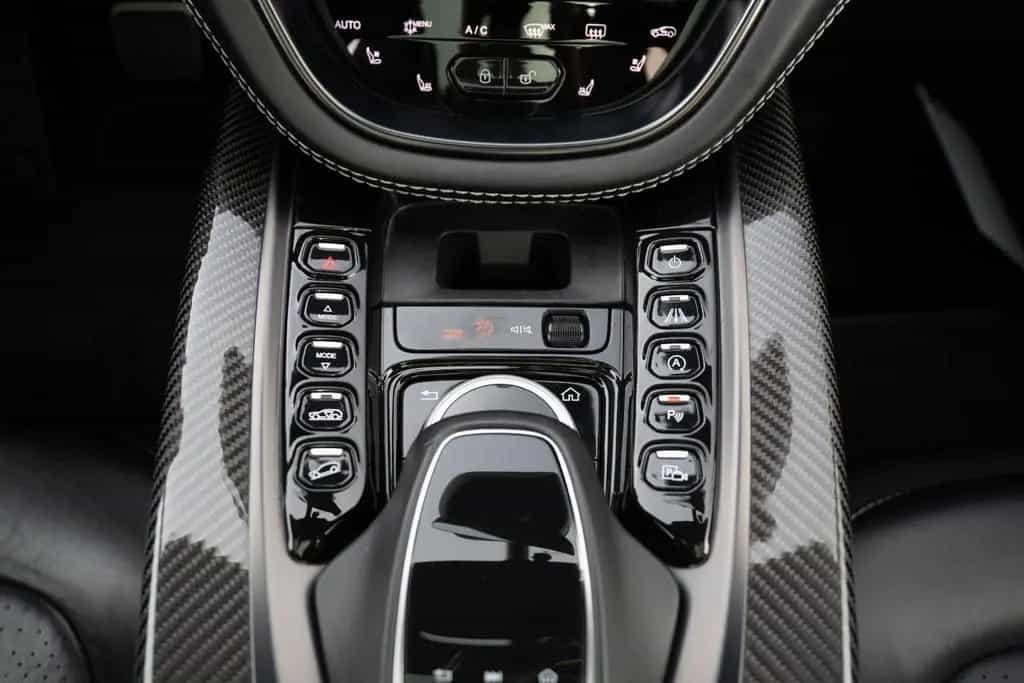 Aston Martin DBX 4.0 V8 12/2020-photo-17