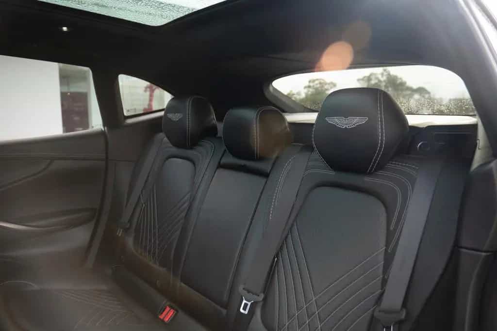 Aston Martin DBX 4.0 V8 12/2020-photo-21