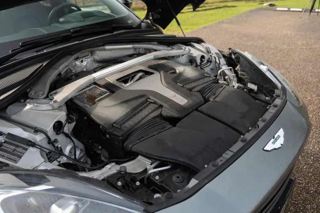 Aston Martin DBX 4.0 V8 12/2020-photo-31