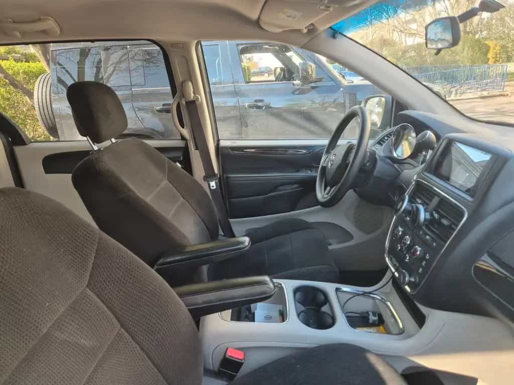 Dodge Grand Caravan 07/2012-photo-5