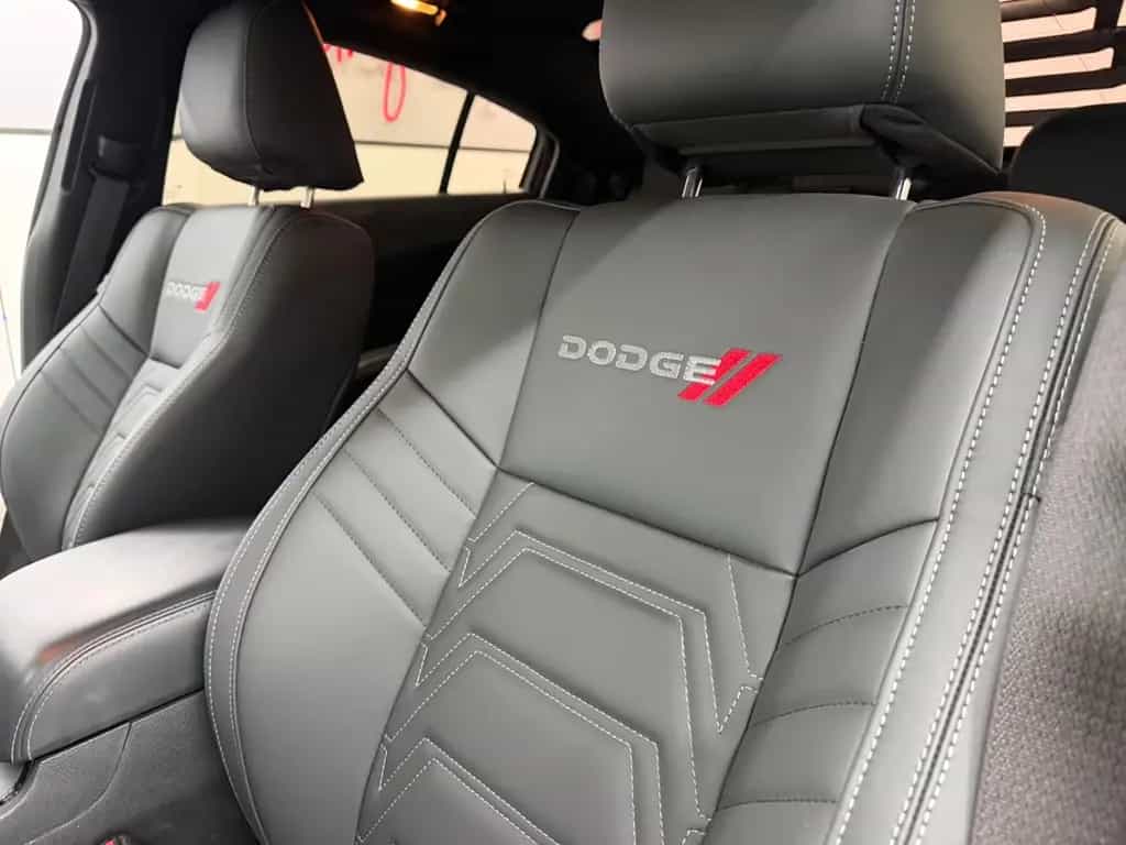 Dodge Charger 3.6 SXT Blacktop Last Call/Alpine/Carpla 07/2023-photo-26