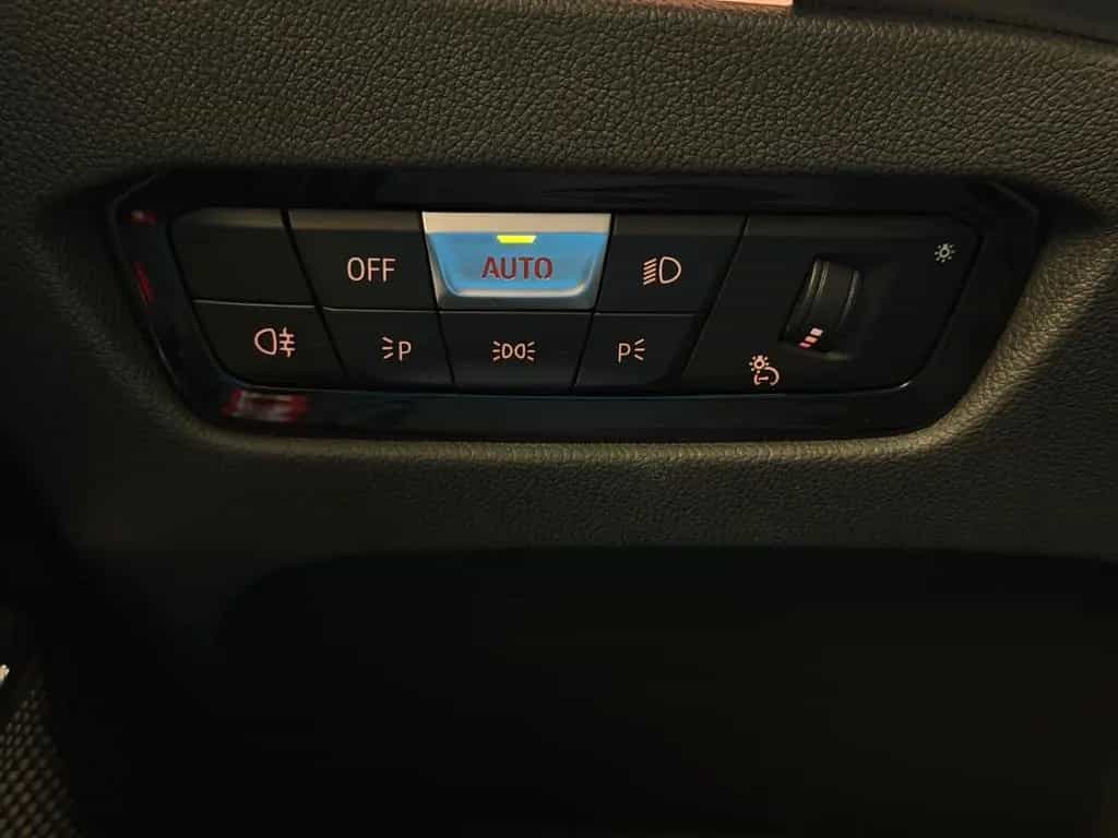 BMW 320 d Touring xDrive ACC AHK STHZ SHZ LRHZ HiFi 04/2023-photo-21