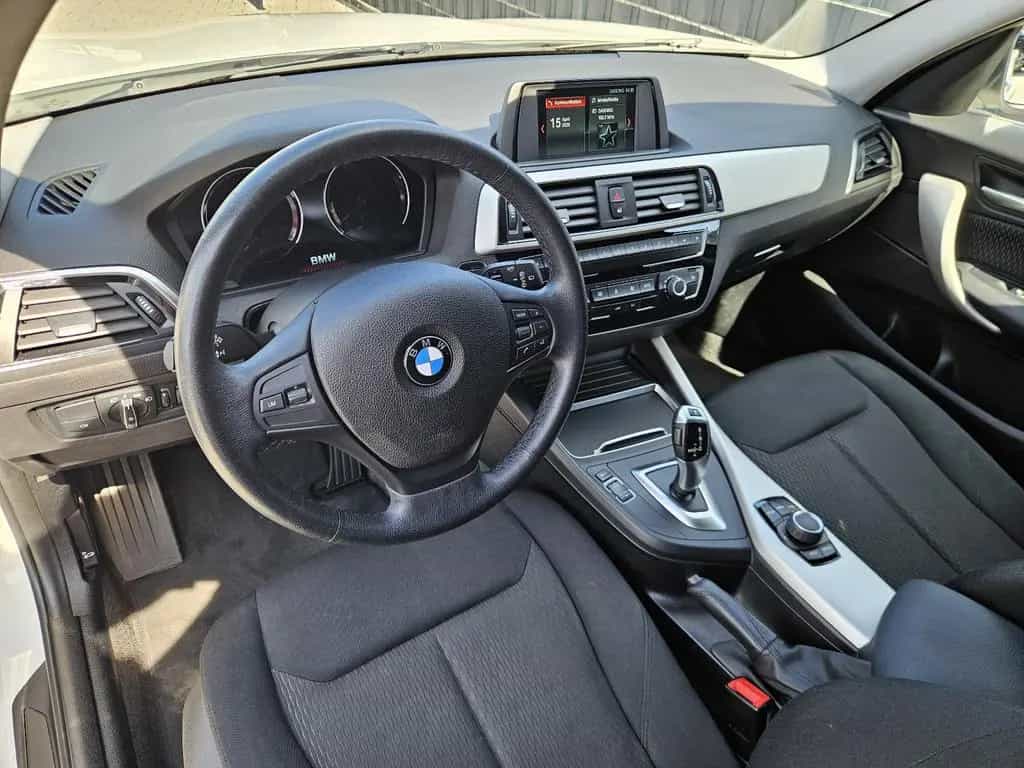 BMW 1 Series 118 i Edition M Sport Shadow Automatik SHZ 2.HD 08/2018-photo-10