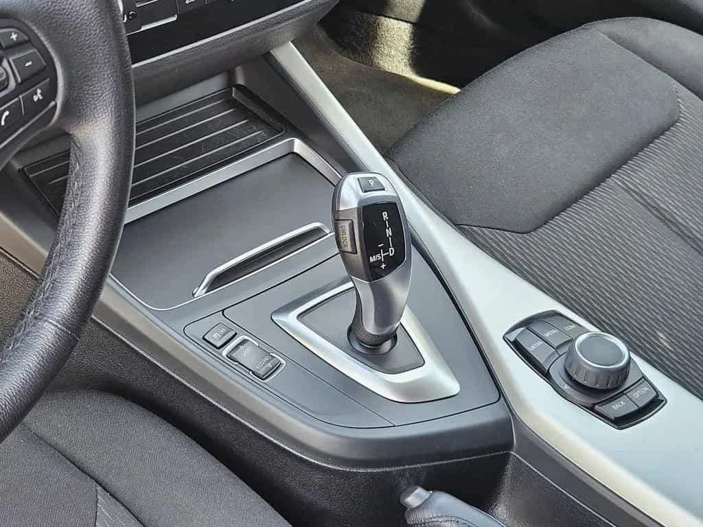 BMW 1 Series 118 i Edition M Sport Shadow Automatik SHZ 2.HD 08/2018-photo-11