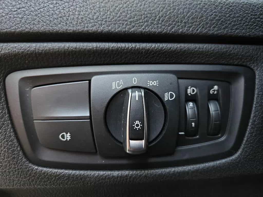 BMW 1 Series 118 i Edition M Sport Shadow Automatik SHZ 2.HD 08/2018-photo-17