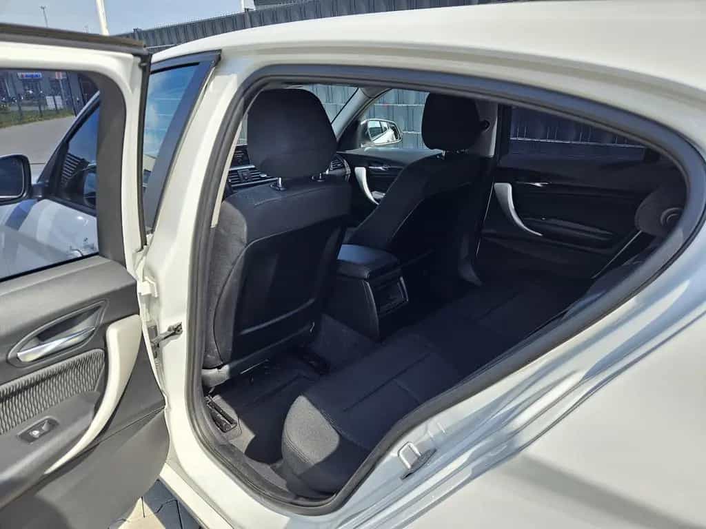 BMW 1 Series 118 i Edition M Sport Shadow Automatik SHZ 2.HD 08/2018-photo-18